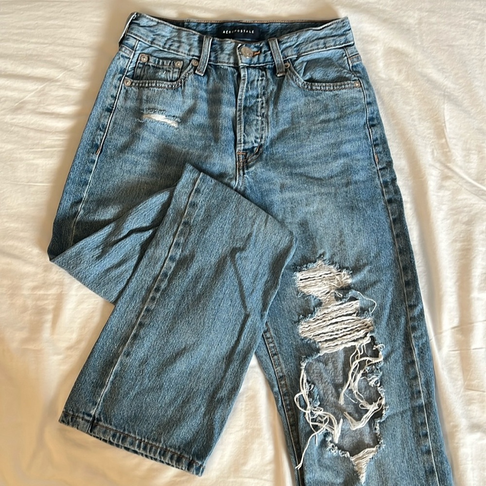 90s baggy distressed jeans